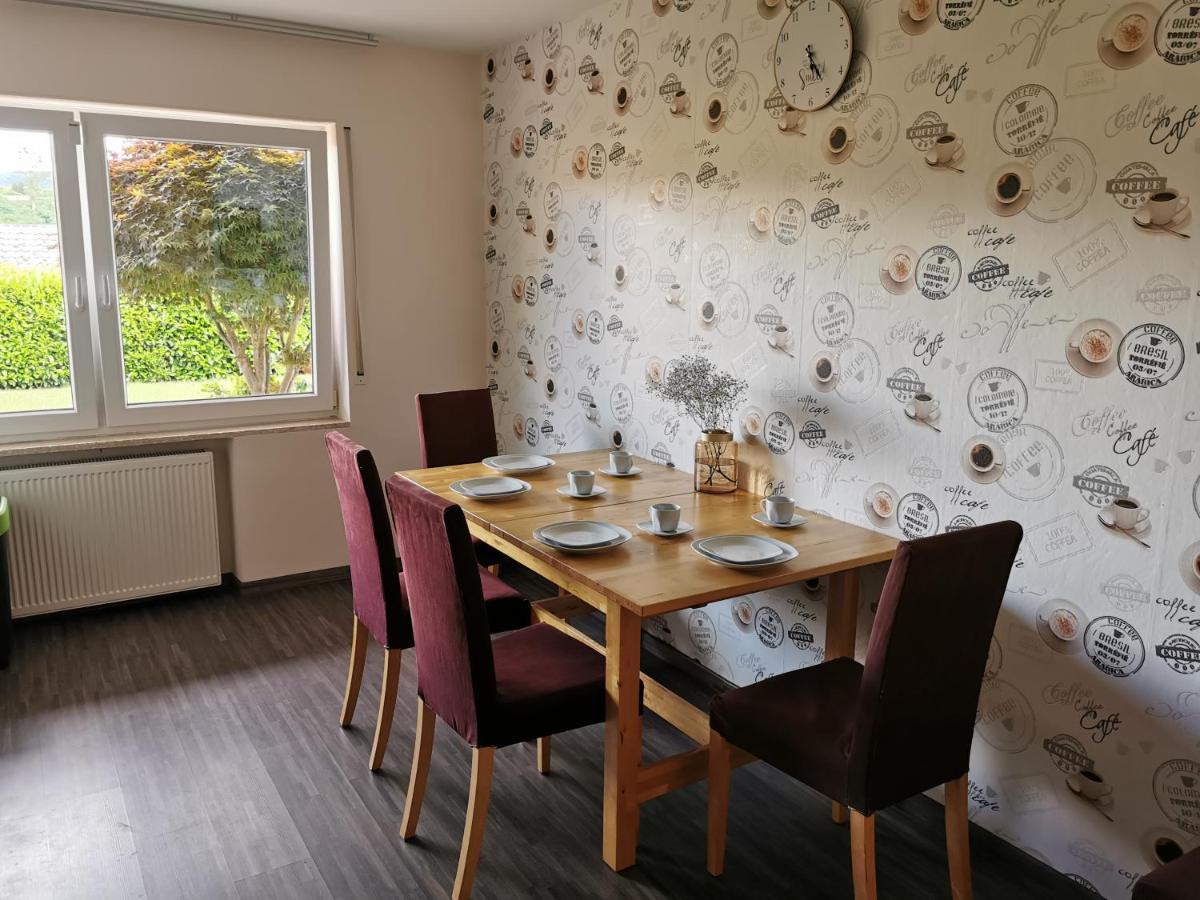 Gemuetliche 90 Qm Wohnung In Saarburg, Zentral Gelegen, Garten Mit Aussicht, Separater Eingang Exterior photo