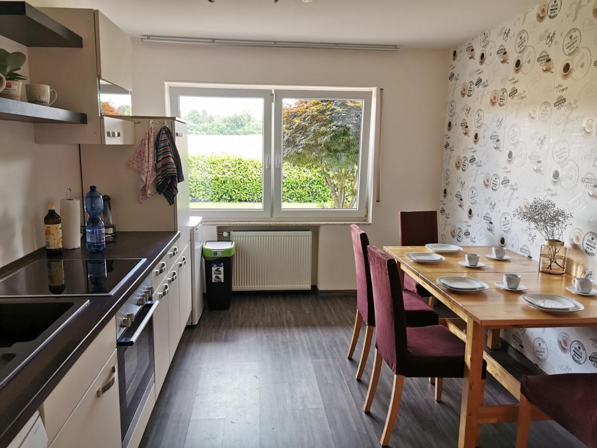 Gemuetliche 90 Qm Wohnung In Saarburg, Zentral Gelegen, Garten Mit Aussicht, Separater Eingang Exterior photo