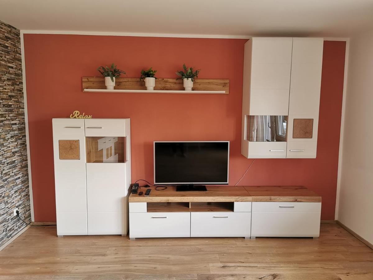 Gemuetliche 90 Qm Wohnung In Saarburg, Zentral Gelegen, Garten Mit Aussicht, Separater Eingang Exterior photo