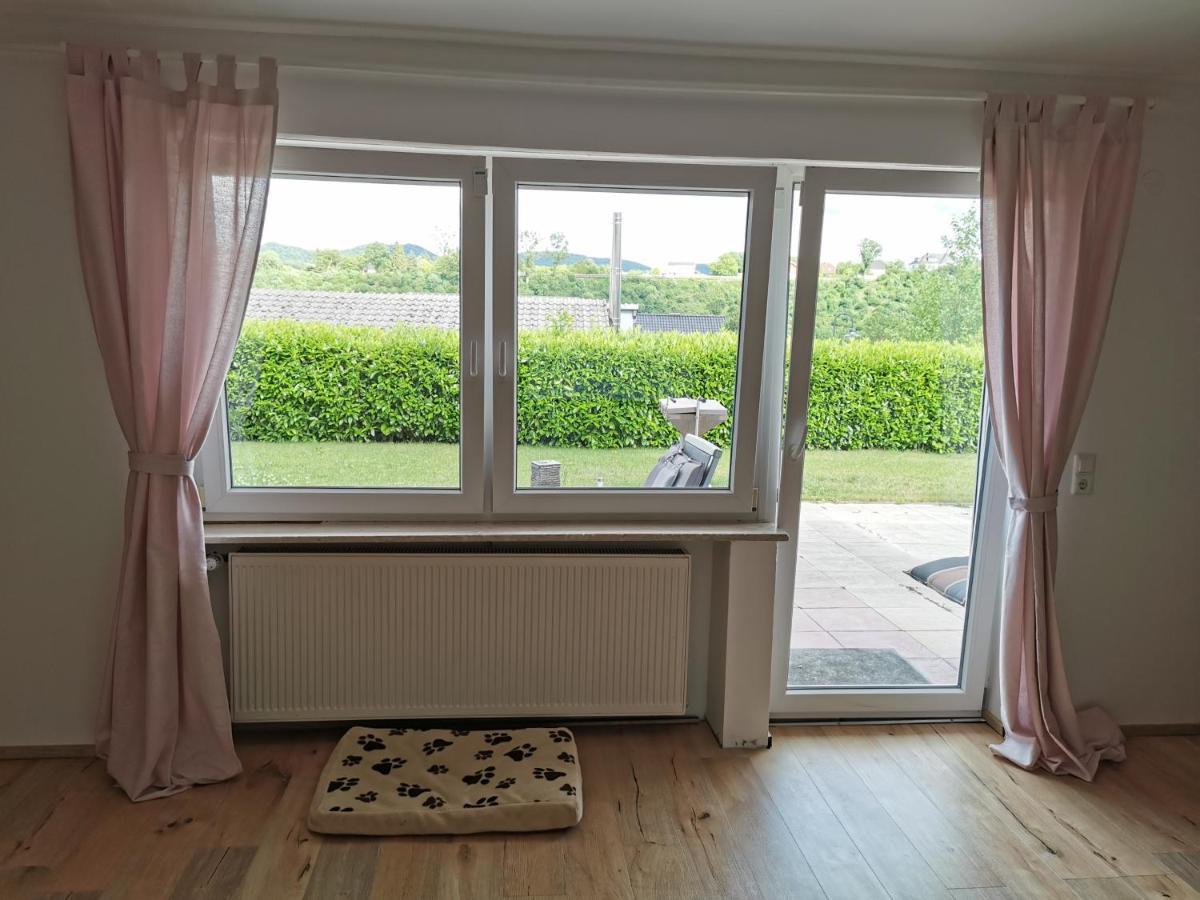 Gemuetliche 90 Qm Wohnung In Saarburg, Zentral Gelegen, Garten Mit Aussicht, Separater Eingang Exterior photo