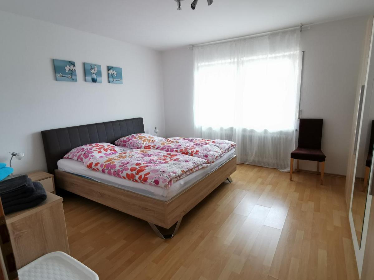 Gemuetliche 90 Qm Wohnung In Saarburg, Zentral Gelegen, Garten Mit Aussicht, Separater Eingang Exterior photo